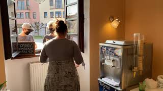 FRJ |  Jeden den v karanténě
